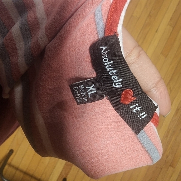 𝅺absolutely It Women's Stripe Print Scoop Neck Sleeveless Red and Black XL - Picture 8 of 8